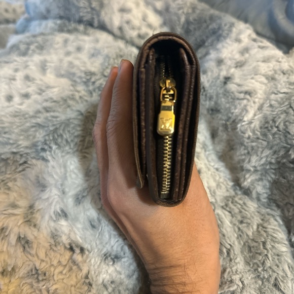 Men’s or Women’s Louie Vuitton and Rare Damier Ebene long wallet! Pre-loved 🔥🔥 - Picture 7 of 8